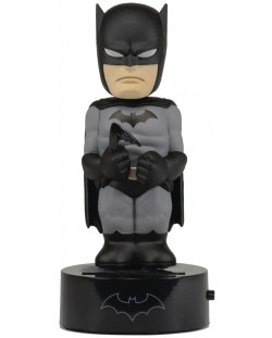 Figurină NECA DC Comics: Batman - Batman (Body Knocker), 16 cm