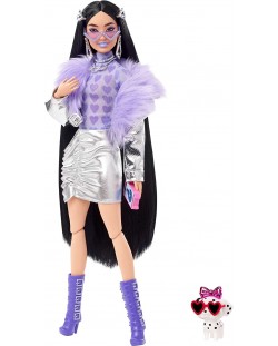 Păpușa Barbie Extra - Cu păr negru, cizme mov și accesorii