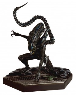 Figurina Eaglemoss - Alien & Predator Collection: Xenomorph Warrior, 29 cm
