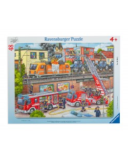 Puzzle  Ravensburger de 48 piese - Fire service on the train tracks