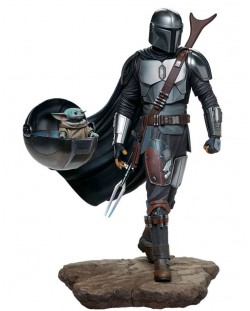 Staueta Sideshow Collectibles Television: The Mandalorian - The Mandalorian & The Child, 51 cm