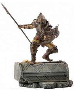 Statuetă Iron Studios Movies: Lord of The Rings - Armored Orc, 20 cm