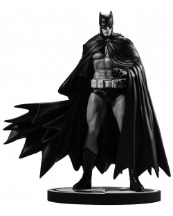 Statuetâ McFarlane DC Comics: Batman - Batman (Black & White) (DC Direct) (By Lee Weeks), 19 cm
