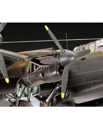 Model asamblat de avion militar Revell - Avro Lancaster DAMBUSTERS (04295) - 4