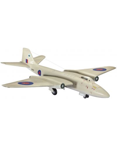 Model asamblat de avion militar Revell - Canberra PR.9 (04281) - 1