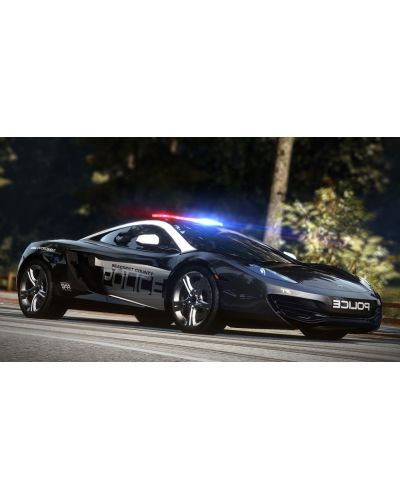 Need For Speed Hot Pursuit (Xbox 360) - 10