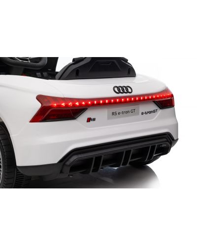 Mașină cu baterii Moni - Audi RS e-tron, alb  - 10