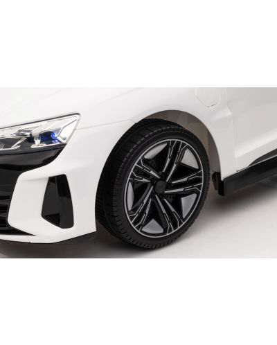 Mașină cu baterii Moni - Audi RS e-tron, alb  - 5