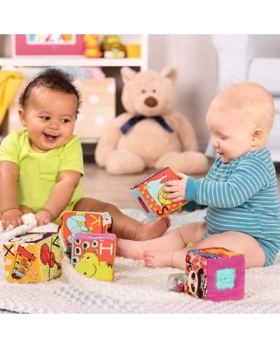 Jucarie pentru bebelusi Battat - Cuburi si forme din material textil - 4