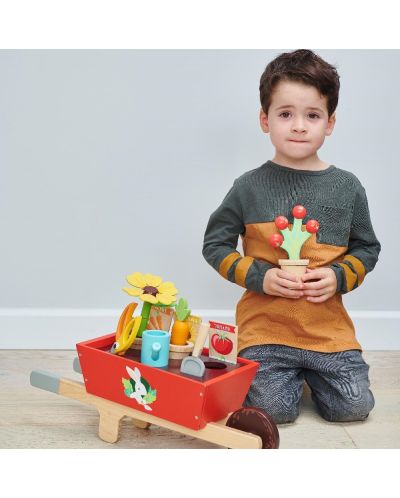 Set de jucării din lemn Tender Leaf Toys - Cărucior de grădinărit cu accesorii - 5
