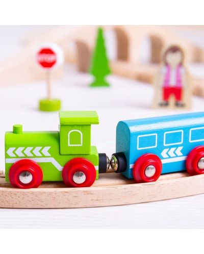 Set din lemn - Trenulet cu sine si figurine, 40 piese - 2