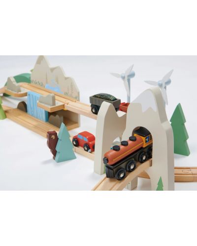 Set de tren din lemn Tender Leaf Toys - Trenul de munte incredibil - 7