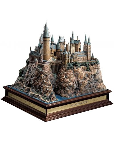 Dioramă The Noble Collection Movies: Harry Potter - Hogwarts, 33 cm - 1