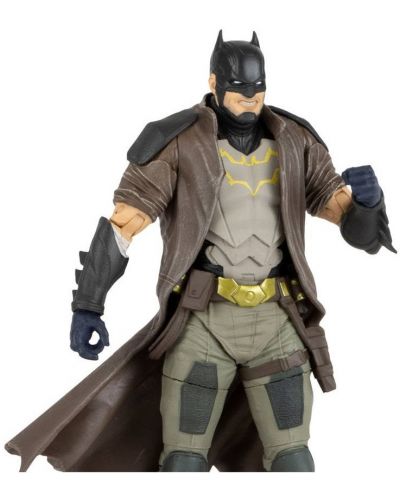 Figurina de actiune McFarlane DC Comics: Multiverse - Batman Dark Detective (DC Future State), 18 cm - 2