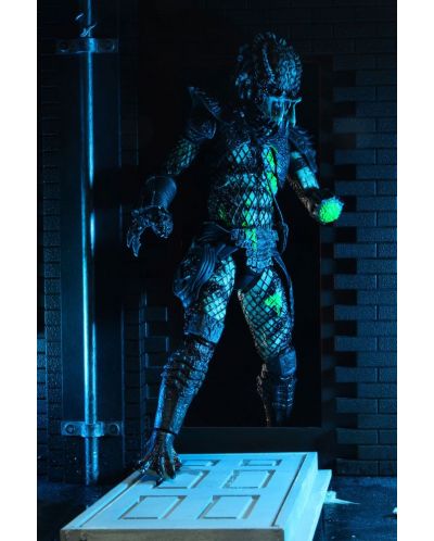 Figurina de actiune NECA Movies: Predator 2 - Ultimate Battle-Damaged City Hunter, 20 cm - 7