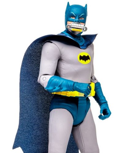 Figurină de acțiune McFarlane DC Comics: Batman - Batman cu mască de oxigen (DC Retro), 15 cm - 2