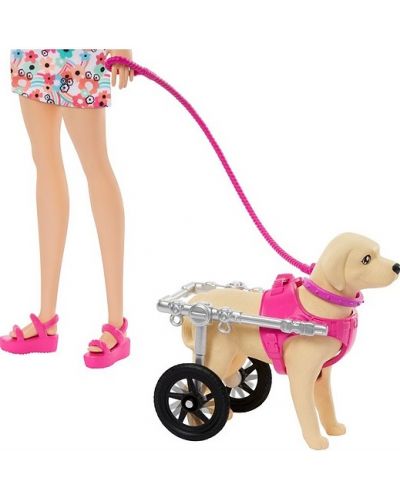 Set joc Barbie - Barbie cu cățeluși și un câine în scaun cu roțile - 5