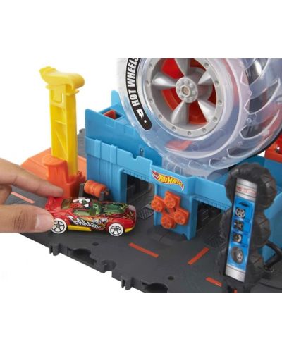 Set de joaca Mattel Hot Wheels - Centru de vulcanizare auto modern urban - 2