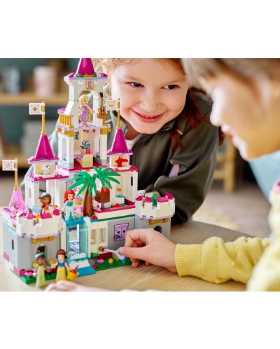 Constructor LEGO Disney Princess - Castelul aventurilor nesfârșite (43205) - 9