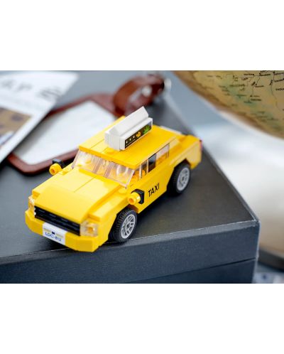 Constructor LEGO Creator - Жълто такси (40468) - 7
