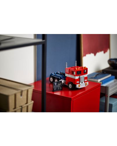 Constructor LEGO Icons Transformers - Optimus Prime (10302) - 7