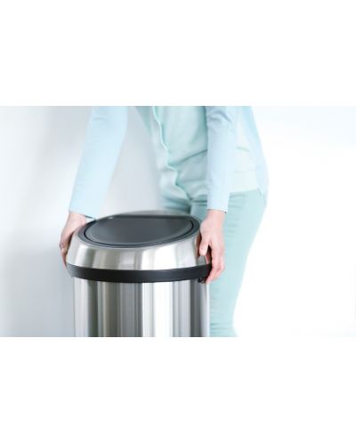 Coș de gunoi cu capac din plastic Brabantia - Touch Bin, 60 l, Brilliant Steel - 2