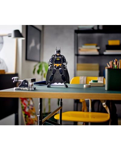Constructor de supereroi LEGO DC Comics - Figurină de clădire Batman (76259) - 9