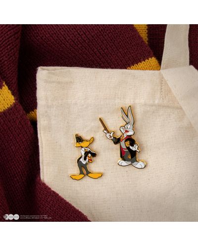 Set insigne CineReplicas Animation: Looney Tunes - Bugs and Daffy at Hogwarts (WB 100th) - 4