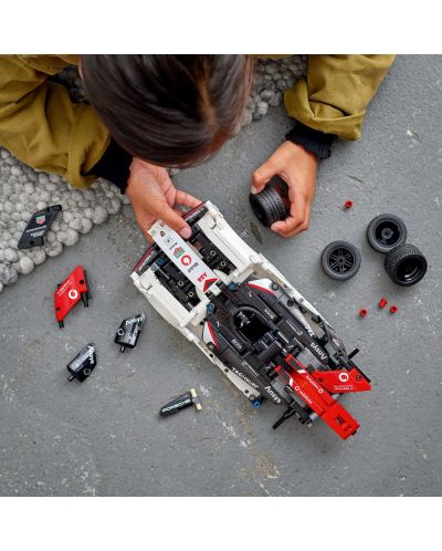 Constructor Lego Technic - Formula E Porsche 99X Electric (42137)	 - 4