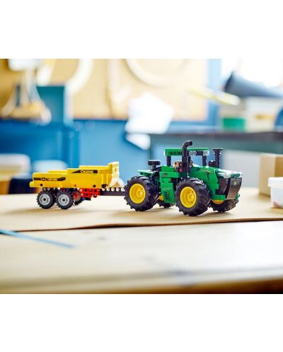 Constructor Lego Technic - John Deere 9620R 4WD Tractor (42136)	 - 9