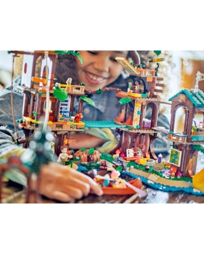 Constructor LEGO Friends - Casa din copac din tabăra de aventuri (42631) - 10