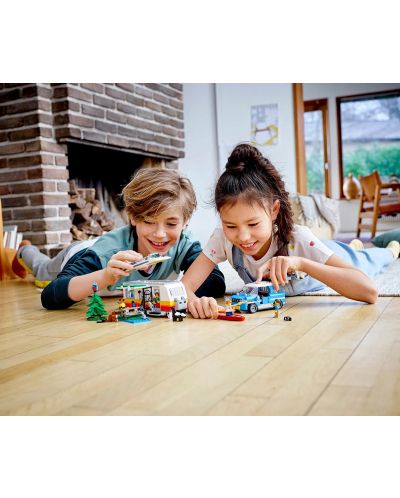 Constructor 3 in 1 Lego Creator - Vacanta in familie cu rulota (31108) - 5