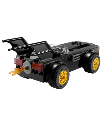 Constructor LEGO DC Batman - Batmobilul în urmărire: Batman vs. Joker (76264) - 4