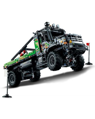 Constructor Lego Technic - Camion 4x4 Mercedes Benz Zetros (42129) - 6