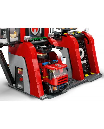 Constructor LEGO City - Stație de pompieri cu mașină de pompieri (60414) - 6