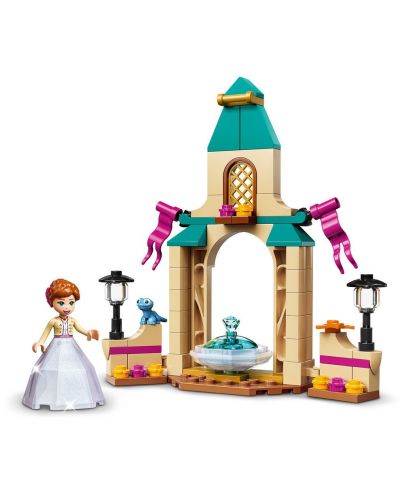 Set de constructie Lego Disney - Curtea Castelului Annei (43198) - 2