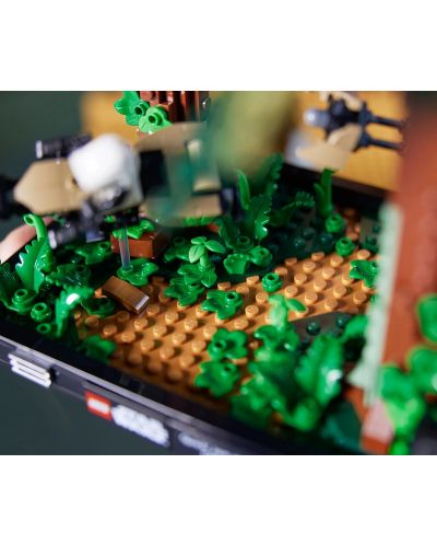 Constructor LEGO Star Wars - Dioramă a urmăririi lui Endor (75353) - 5