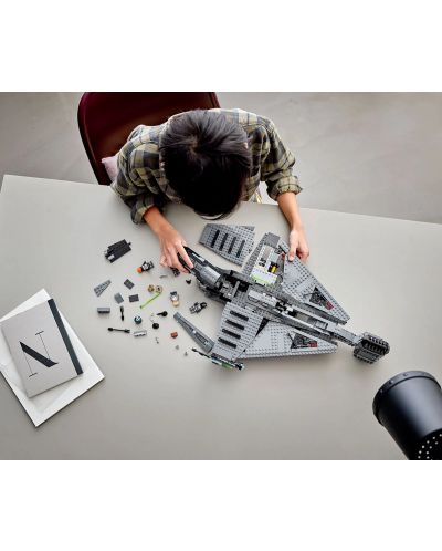 Constructor LEGO Star Wars - The Justifier, nava spațială (75323) - 4