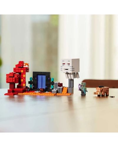 Constructor LEGO Minecraft - Ambuscadă lângă portalul către Iad (21255) - 9