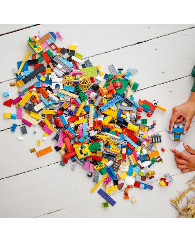 Lego Classsic - 90 de ani de joaca (11021) - 7