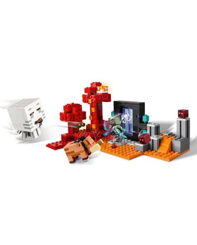Constructor LEGO Minecraft - Ambuscadă lângă portalul către Iad (21255) - 2