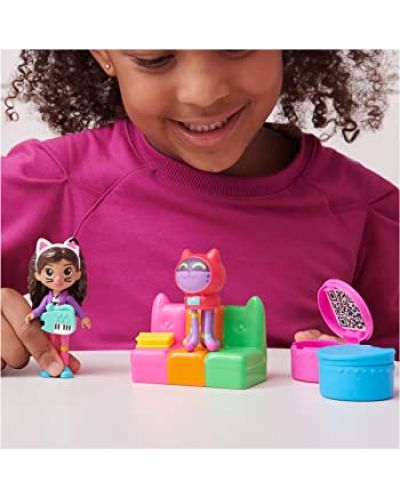 Set cu surprize Gabby's Dollhouse - Figurine și mobilier pentru