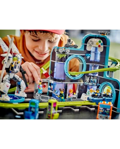 Constructor LEGO City - Lumea Roboților (60421)  - 8