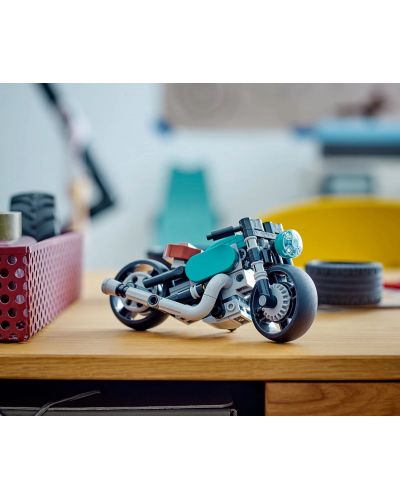 Constructor 3 în 1 LEGO Creator - Motocicletă de epocă (31135) - 5