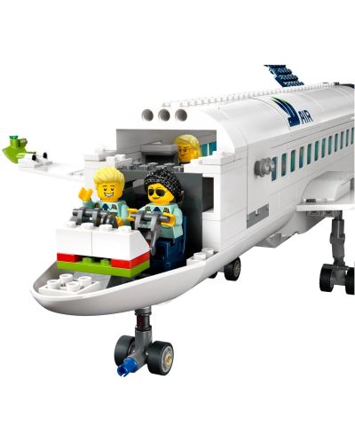 LEGO City - Avion de pasageri (60367) - 7