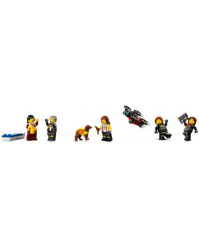 Constructor LEGO City - Stație de pompieri cu mașină de pompieri (60414) - 8