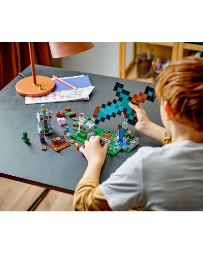 Constructor LEGO Minecraft Builder - Baza Sabiei (21244) - 7