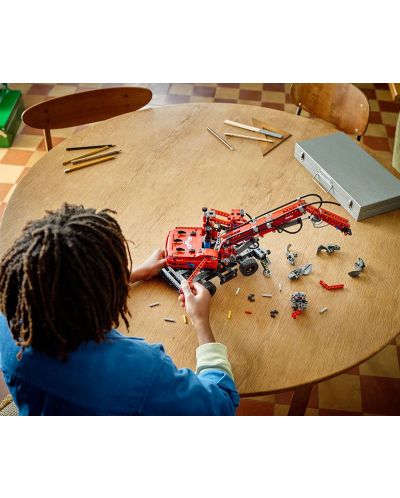 Constructor LEGO Technic - Macara de marfă (42144) - 7