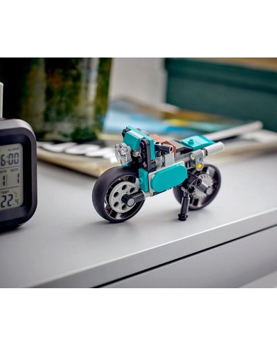 Constructor 3 în 1 LEGO Creator - Motocicletă de epocă (31135) - 6