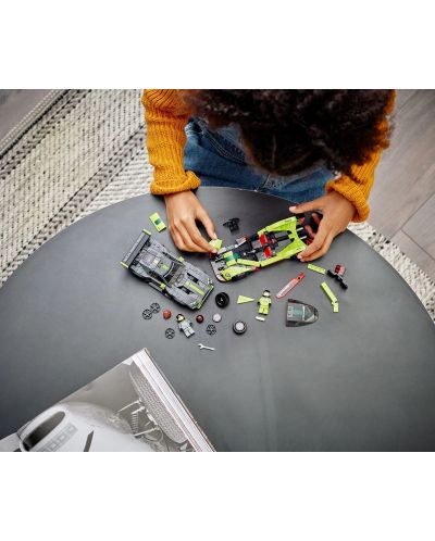 Constructor Lego Speed Champions - Aston Martin Valkyrie AMR Pro si Vantage GT3 (76910)	 - 8